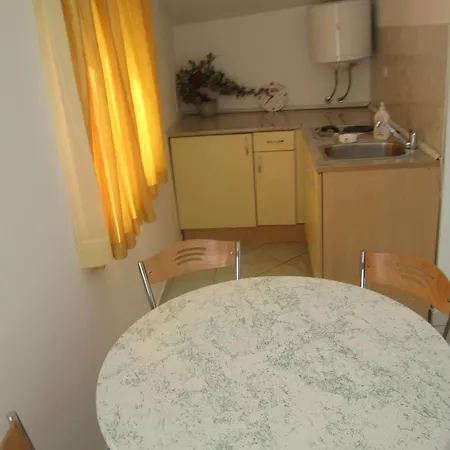 Kresic Tiha Luka Неум